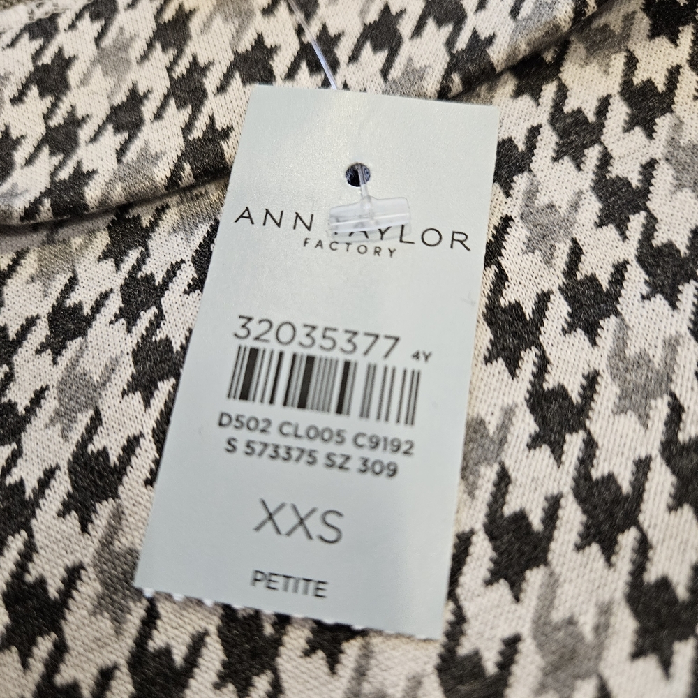NWT - Ann Taylor Factory Black and Gray Top - Picture 9 of 10